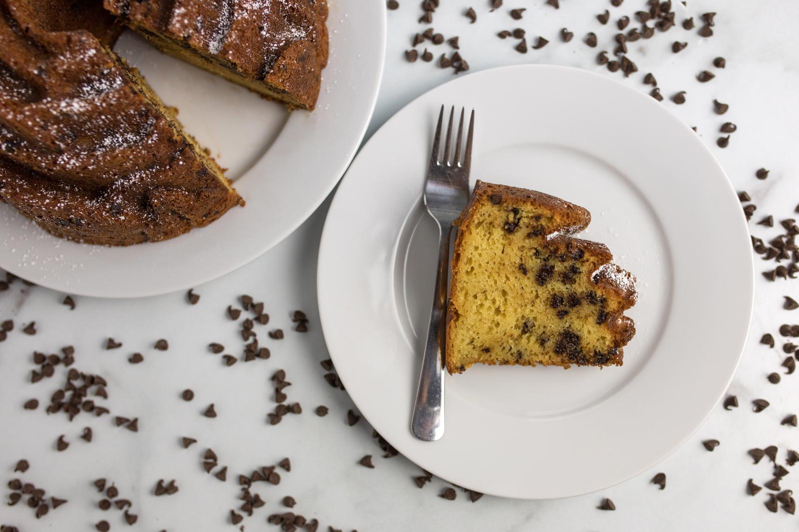 Ciambellone con gocce di cioccolato