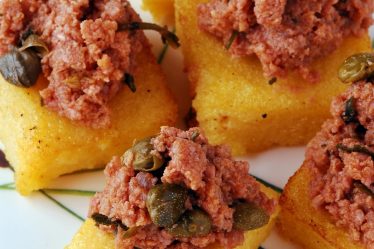Crostini di polenta