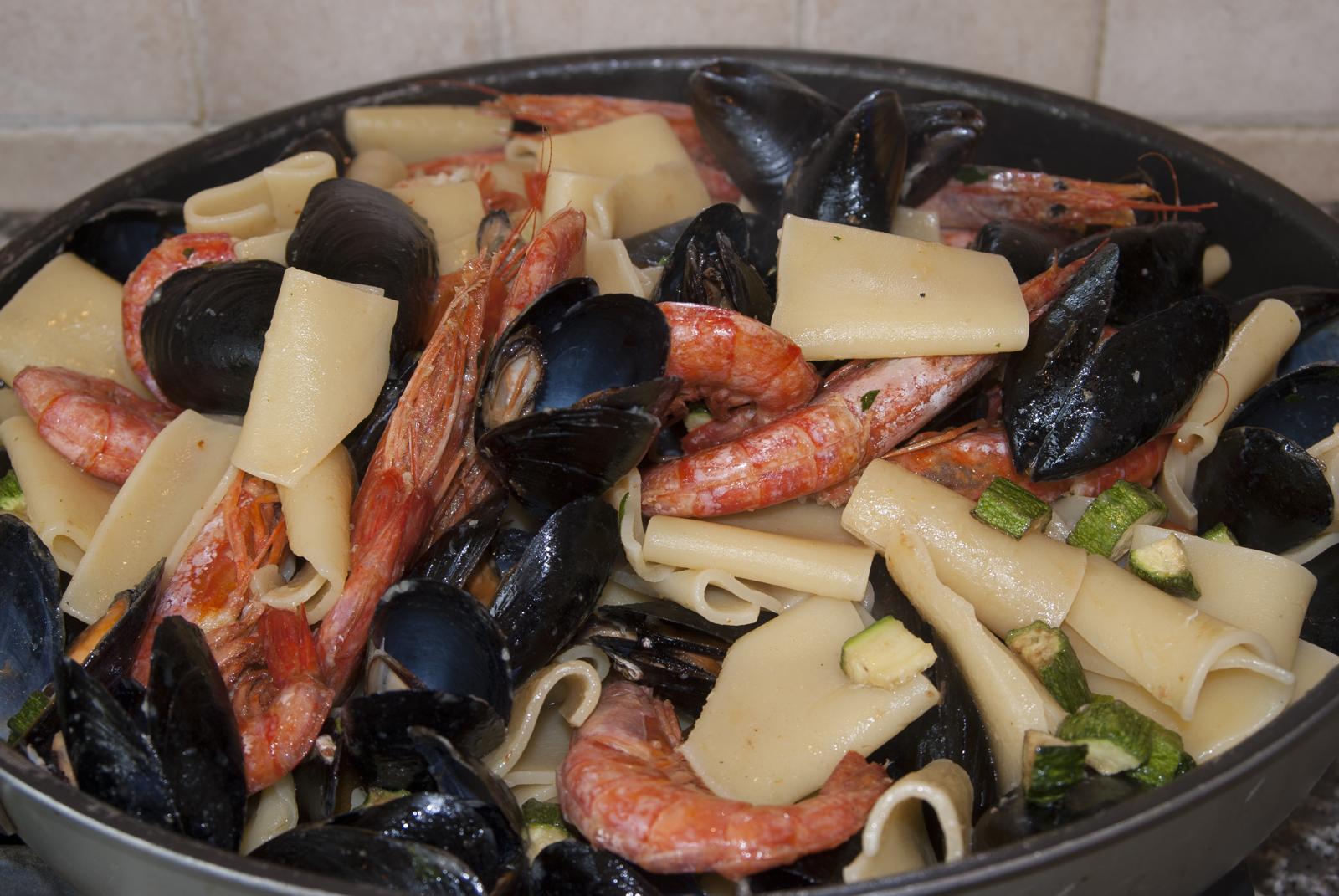 Paccheri allo scoglio