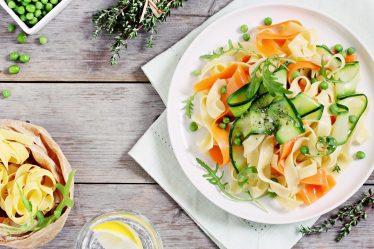 Pasta zucchine e speck