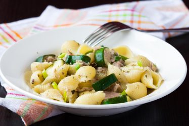Pasta zucchine e tonno