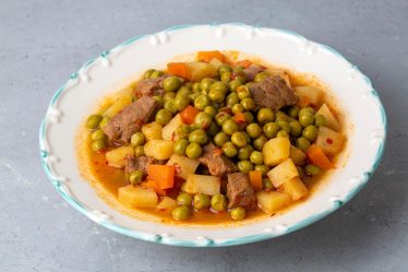 Spezzatino con piselli