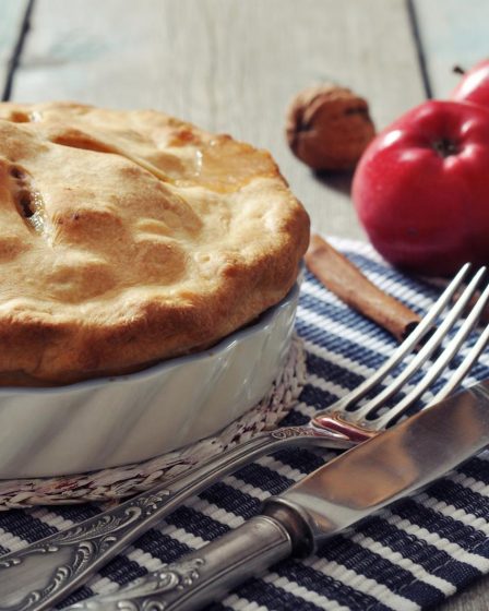 Torta di mele e cannella