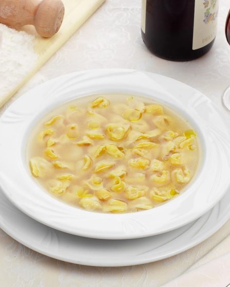 Tortellini in brodo